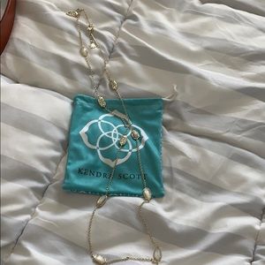 Kendra Scott necklace